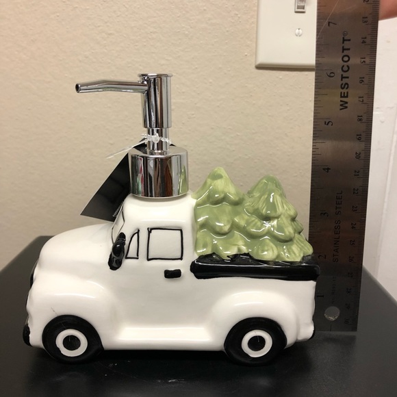 Farm Truck Christmas Tree Soap Pump - Picture 8 of 8